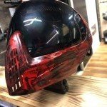 Casque d’airsoft customisé avec accessoires de protection