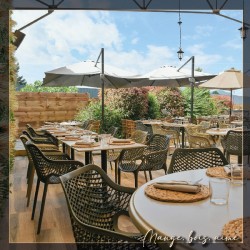 Terrasse du restaurant La Table Ernesto à Cranves-Sales