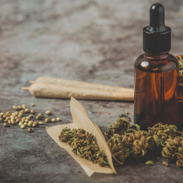 Huile et fleurs de CBD disponibles chez French CBD, boutique CBD Montpellier 34 Ouvert Actuellement