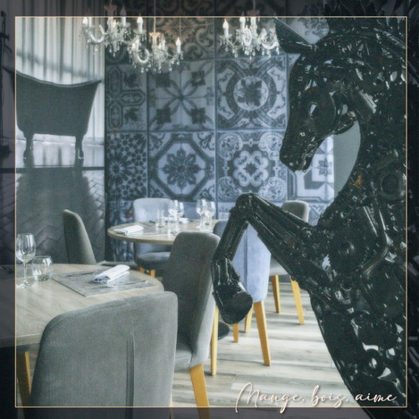 Salle élégante privatisée pour un évènement au restaurant La Table Ernesto