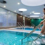 Salle d’eau calme et reposante au centre de bien-être de Vitam UCPA