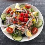 Salade de thon fraîche servie au Joy's Club, Portes de Genève