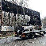 Remorque incendiée prise en charge pour destruction et recyclage