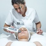 Soin esthétique du visage personnalisé au centre JFG Clinic Gaillard