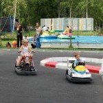 Mini-karting électrique pour enfants au Joy's Club, proche de Genève