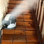Appareil vapeur utilisé pour la désinsectisation et le traitement des punaises de lit dans une maison en Haute-Savoie
