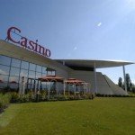 Façade extérieure du Casino de Saint-Julien, lieu de sortie incontournable