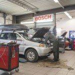 Révision de véhicule par un mécanicien qualifié chez Gaud Car System à Douvaine