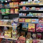 Etagères du 2LR remplies de confiseries gourmandes