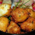 Accras de morue croustillants servis en entrée au Double Concept, restaurant proche d'Annemasse