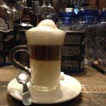Cocktail original à base de café servi au Full Moon Café
