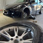 Montage de pneu sur berline électrique réalisé par MonsieurPneus, expert pneus et entretien à Amancy 74